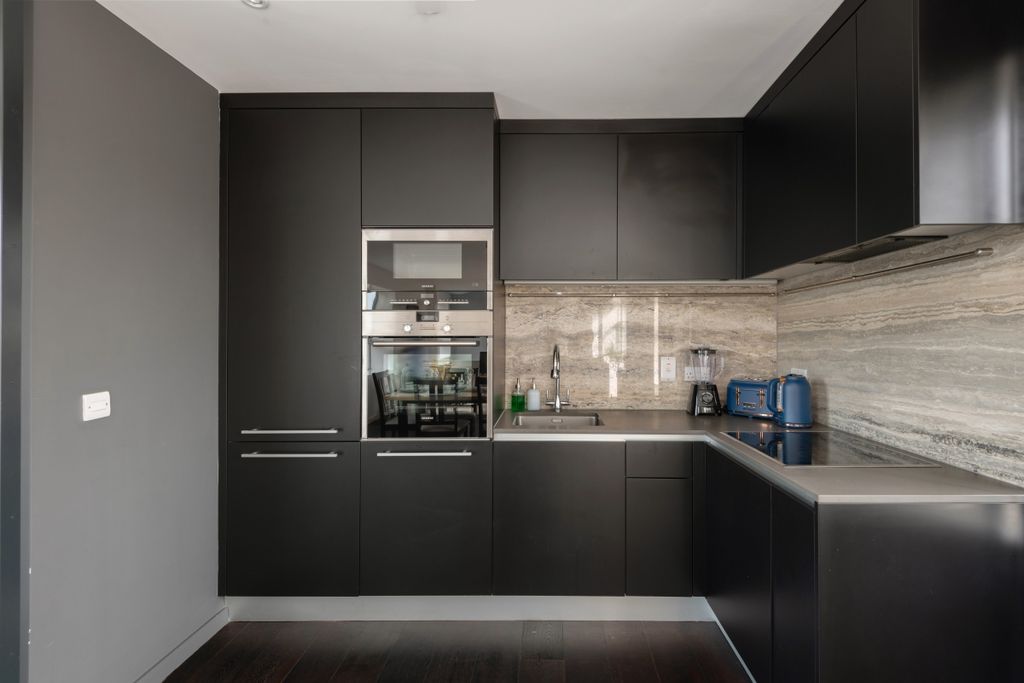 Property photo 3 of 27 Marshall Street