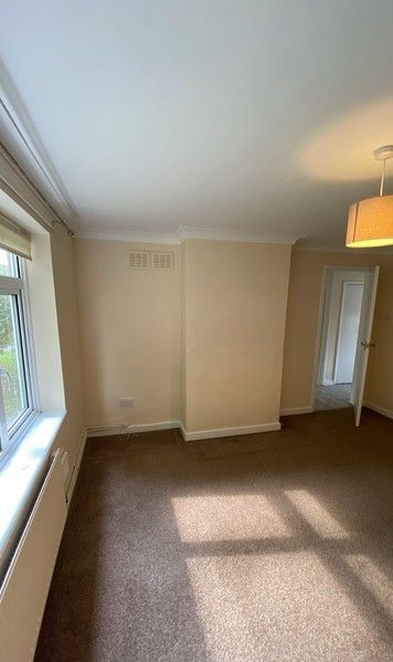 Property photo 3 of 20 Living Room