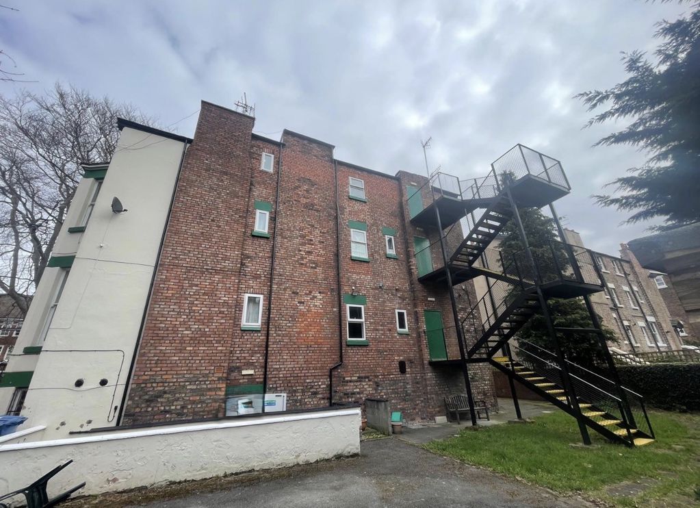 Property photo 3 of 11 Photo 11