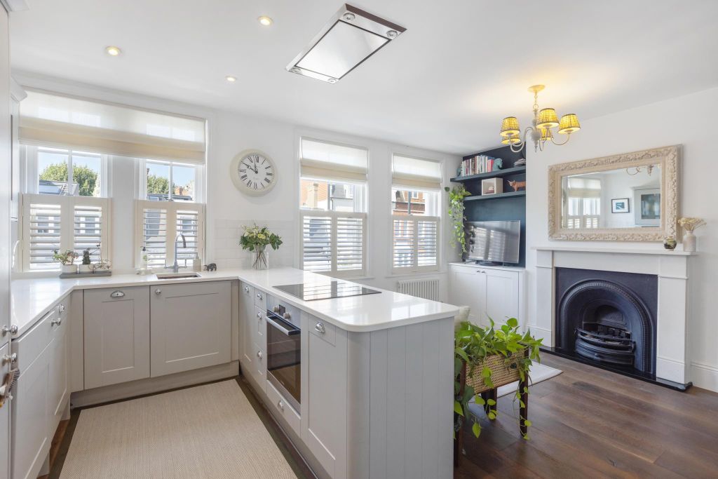 Property photo 3 of 16 Image