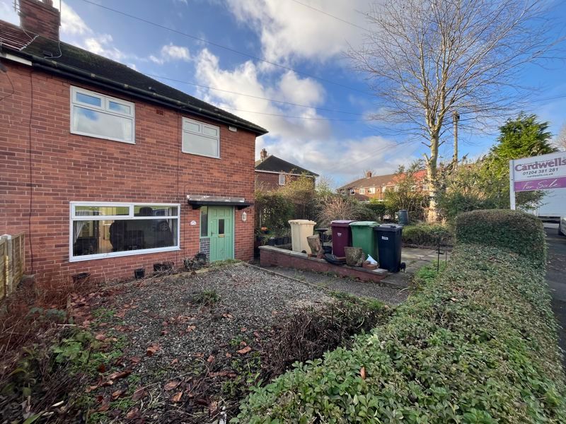 Property photo 1 of 12 External