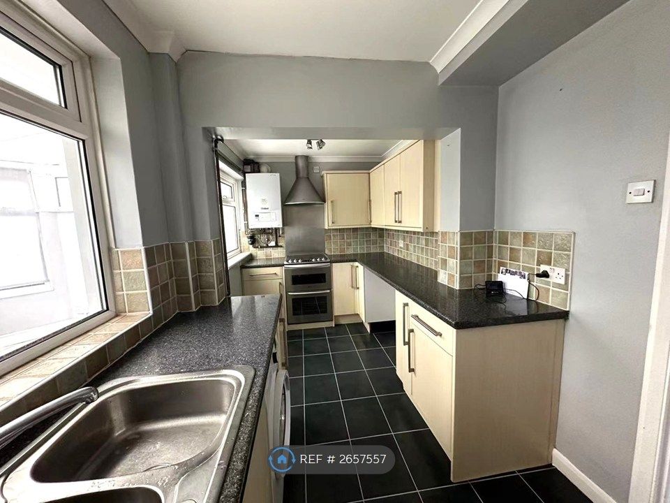 Property photo 3 of 17