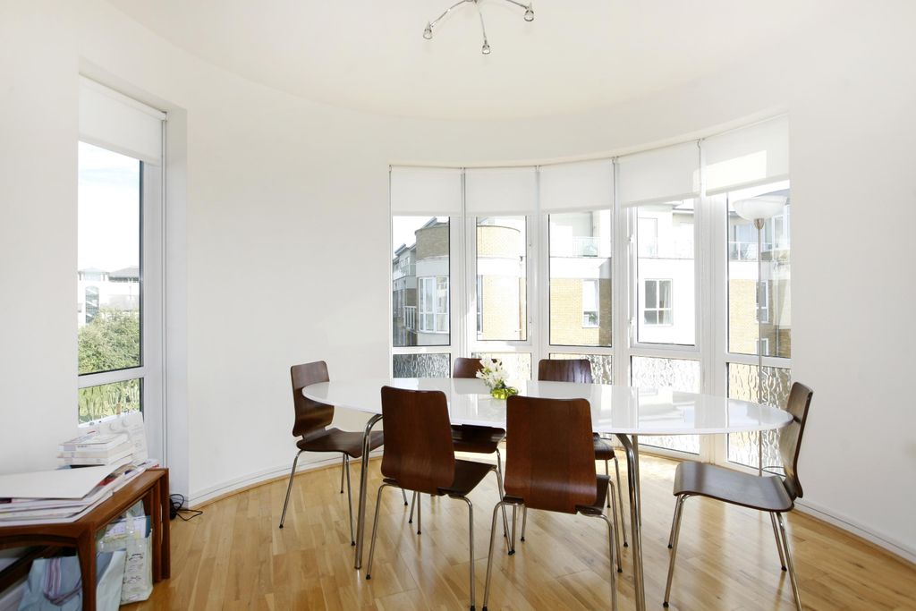 Property photo 3 of 8 Dining