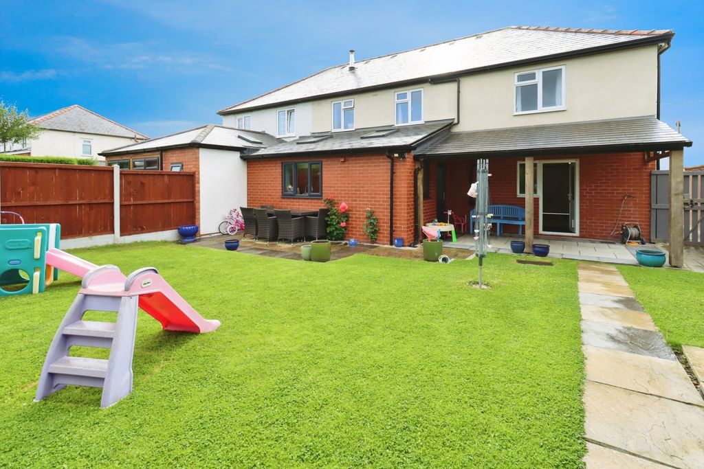 Property photo 1 of 16 Rear Garden