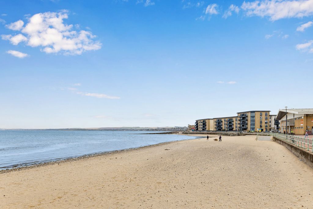 Property photo 2 of 12 Property Image 2