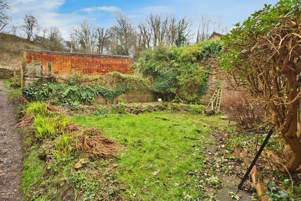 Property photo 2 of 6