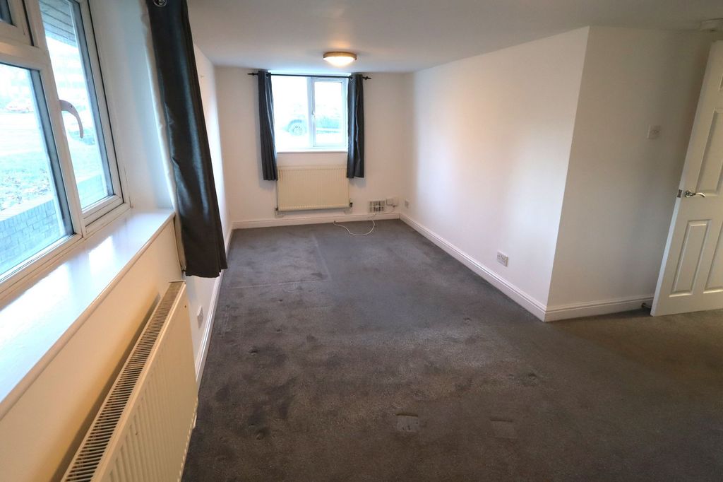 Property photo 2 of 6 Living Space