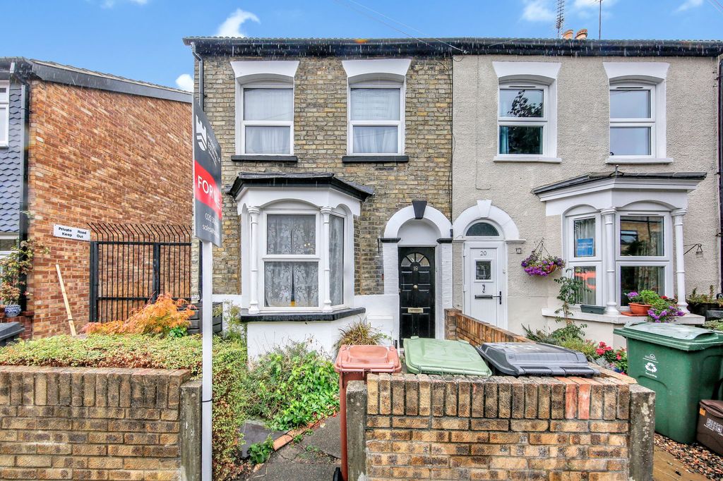 Property photo 1 of 31
