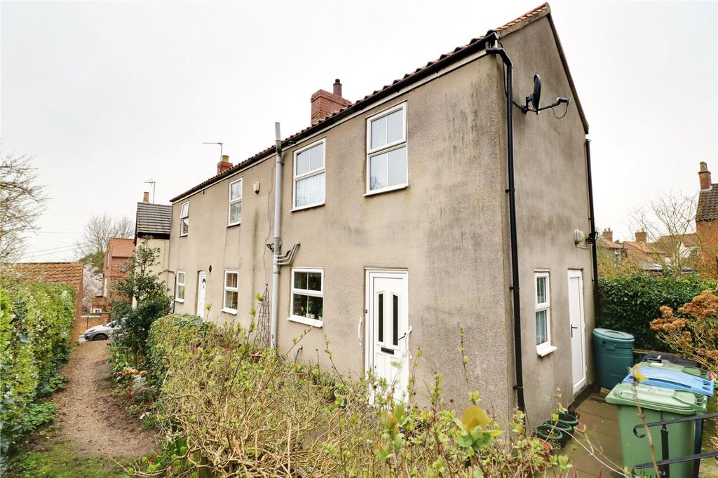 Property photo 2 of 21