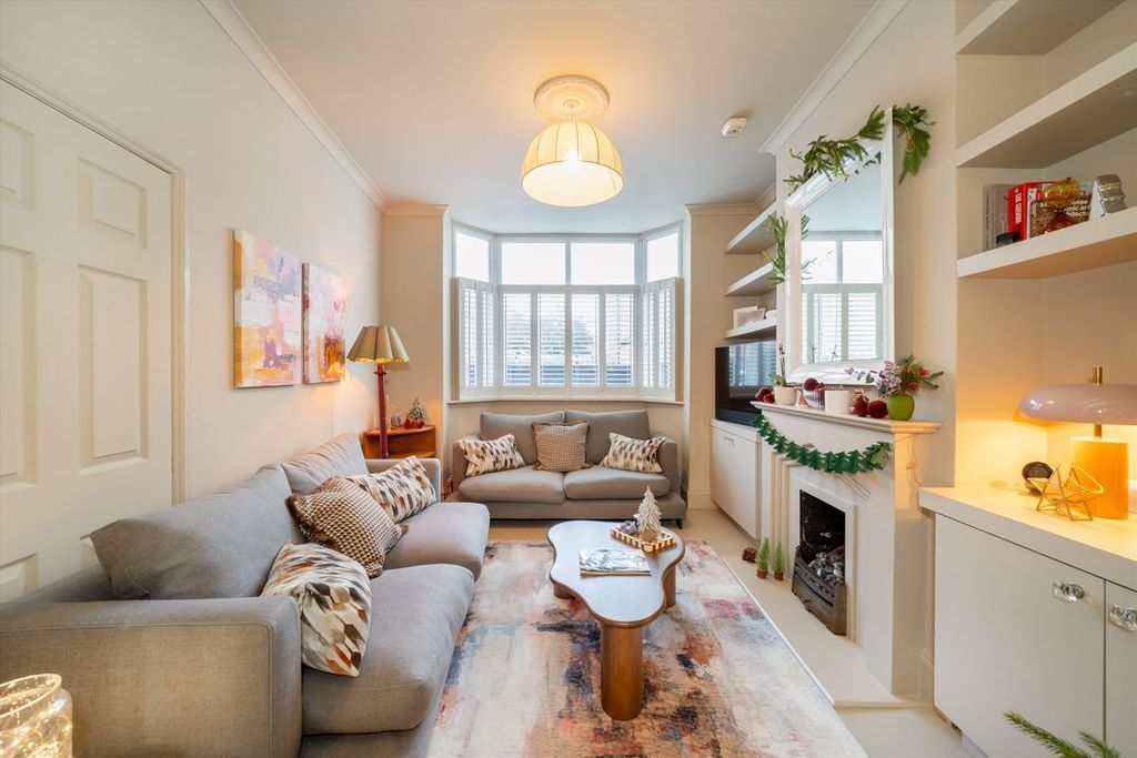 Property photo 2 of 8