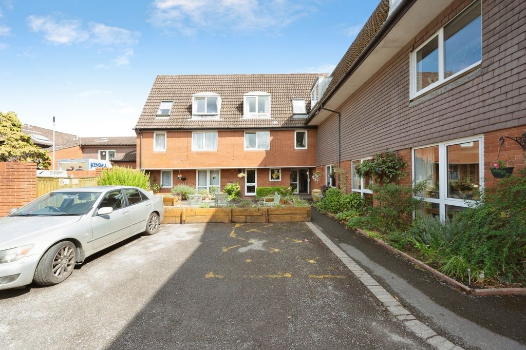 Property photo 1 of 12 Pbox-Img.Jpg