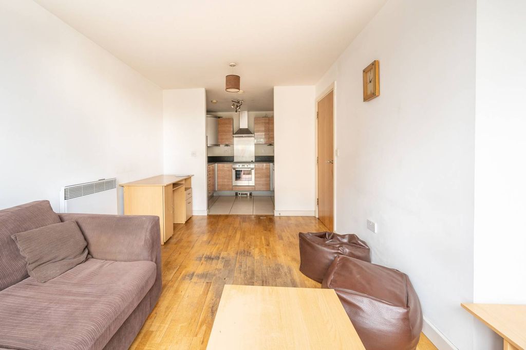 Property photo 1 of 6