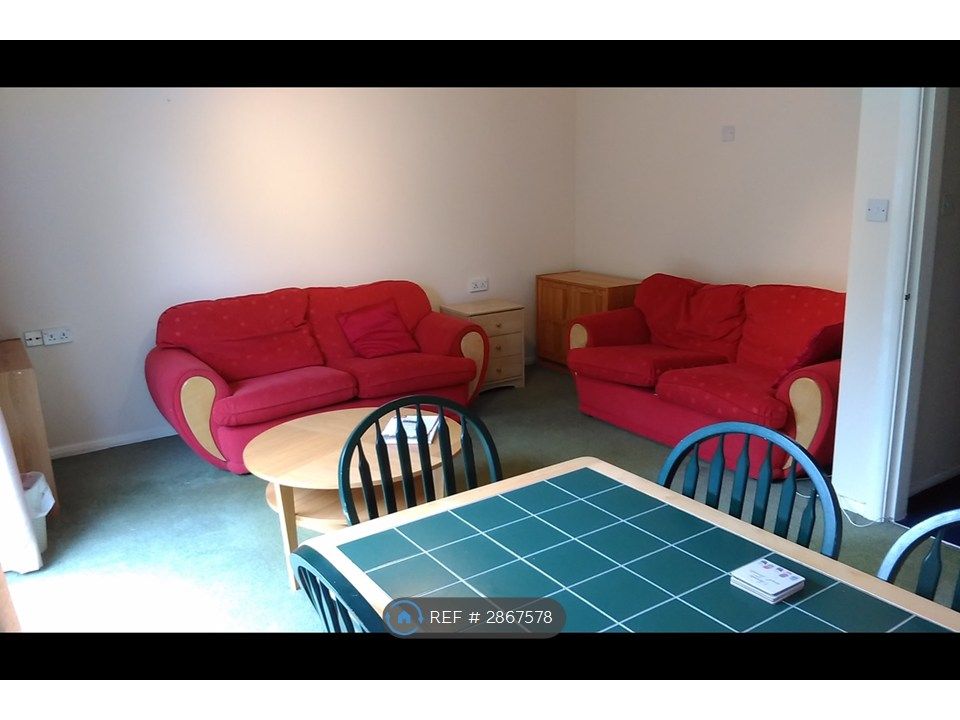 Property photo 2 of 14 Lounge