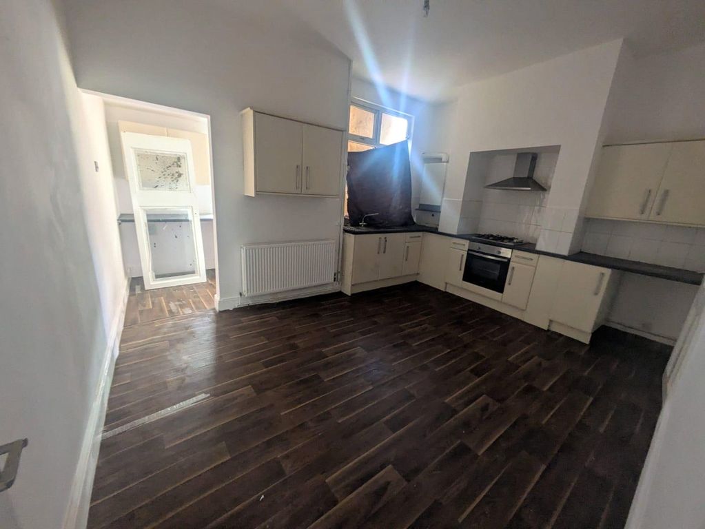 Property photo 3 of 10 Picture No. 18