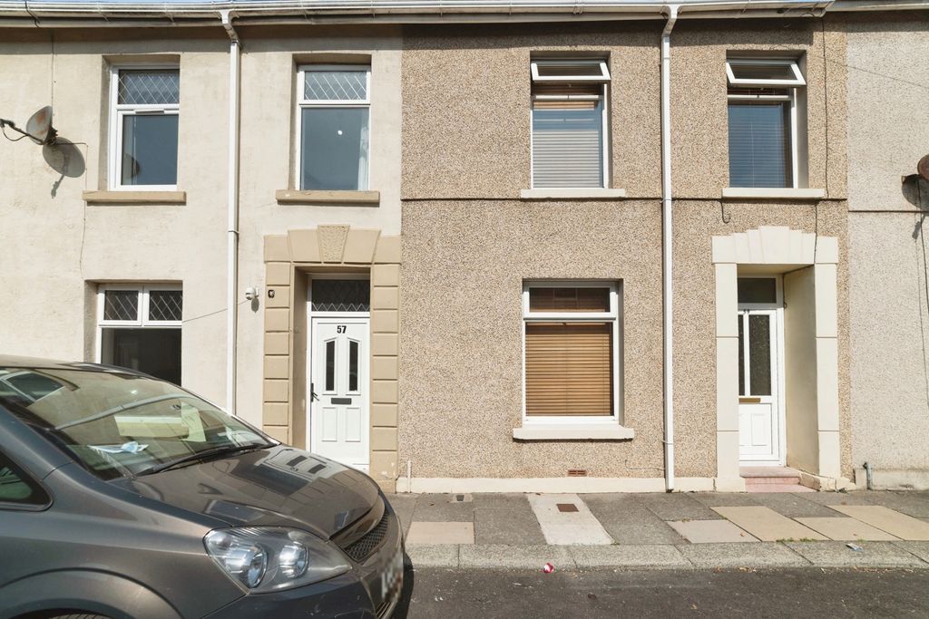 Property photo 1 of 19 Pbox-Img.Jpg