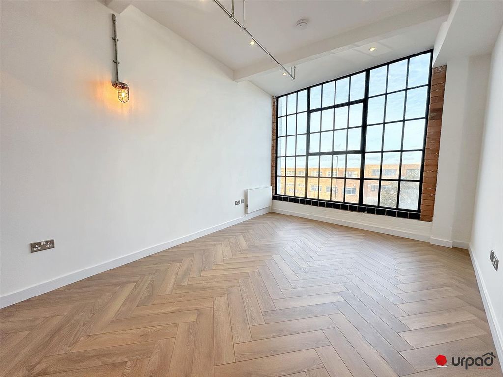 Property photo 3 of 10 Img_7636 1.Jpg