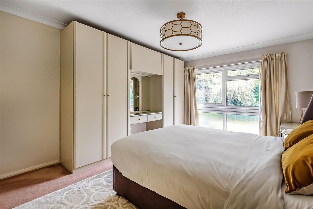 Additional image 13 of 4 bed detached house for saleErmyn Way, Leatherhead KT22