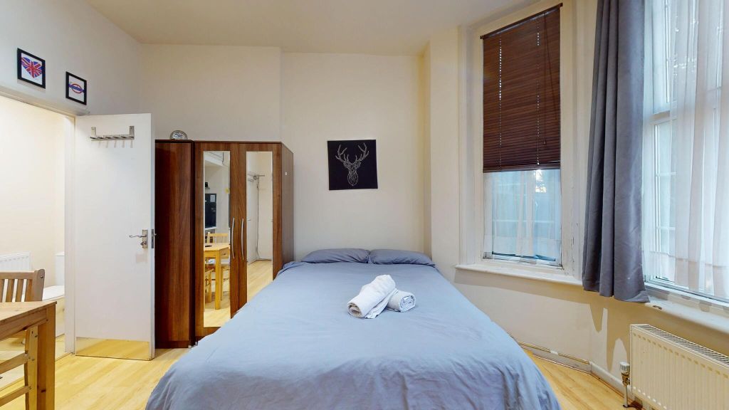 Property photo 3 of 10