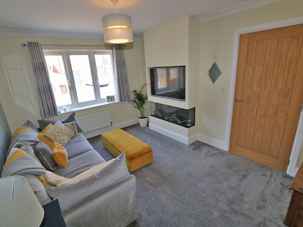 Property photo 2 of 35