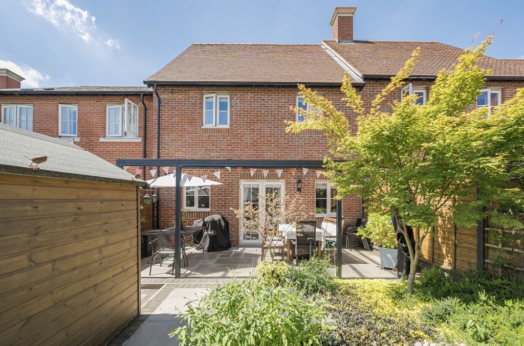 Property photo 1 of 20 1316836-37-6862B0...