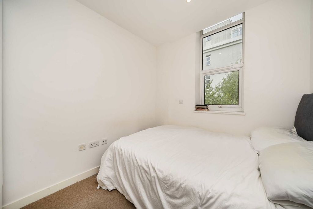 Property photo 3 of 5
