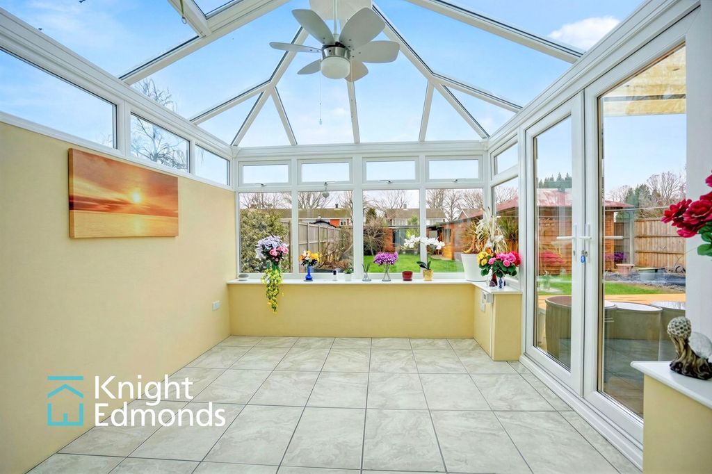 Property photo 2 of 29