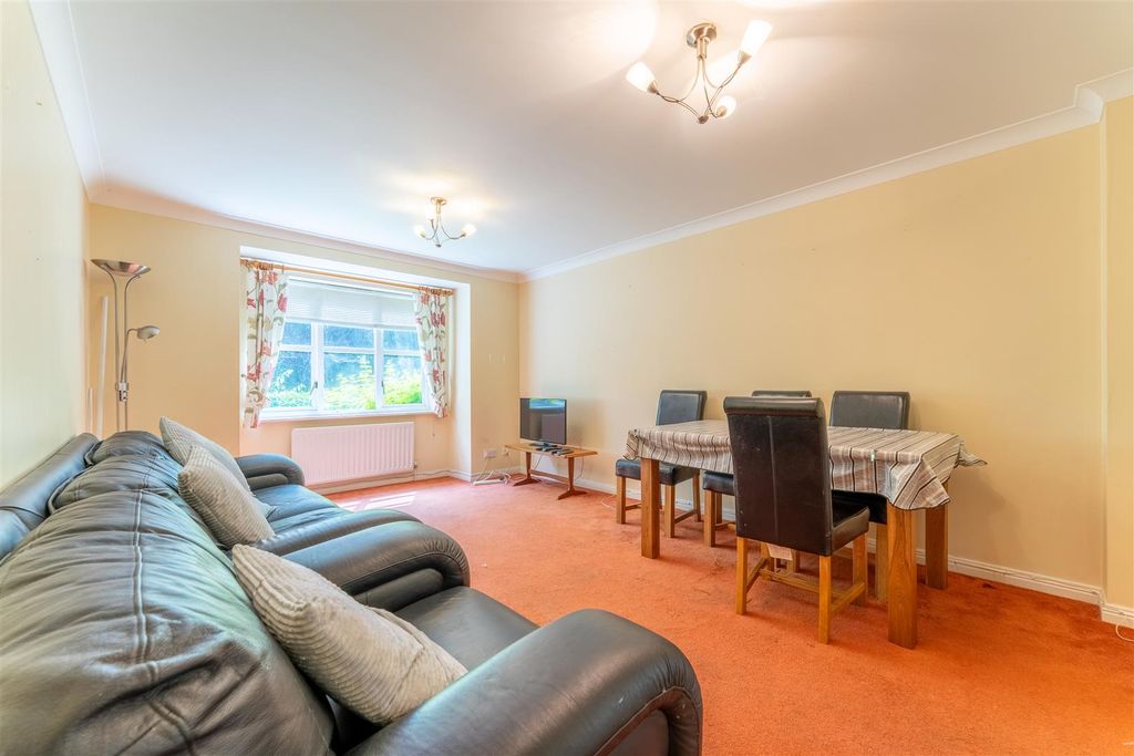 Property photo 3 of 9 4 Anthony Recp.Jpg