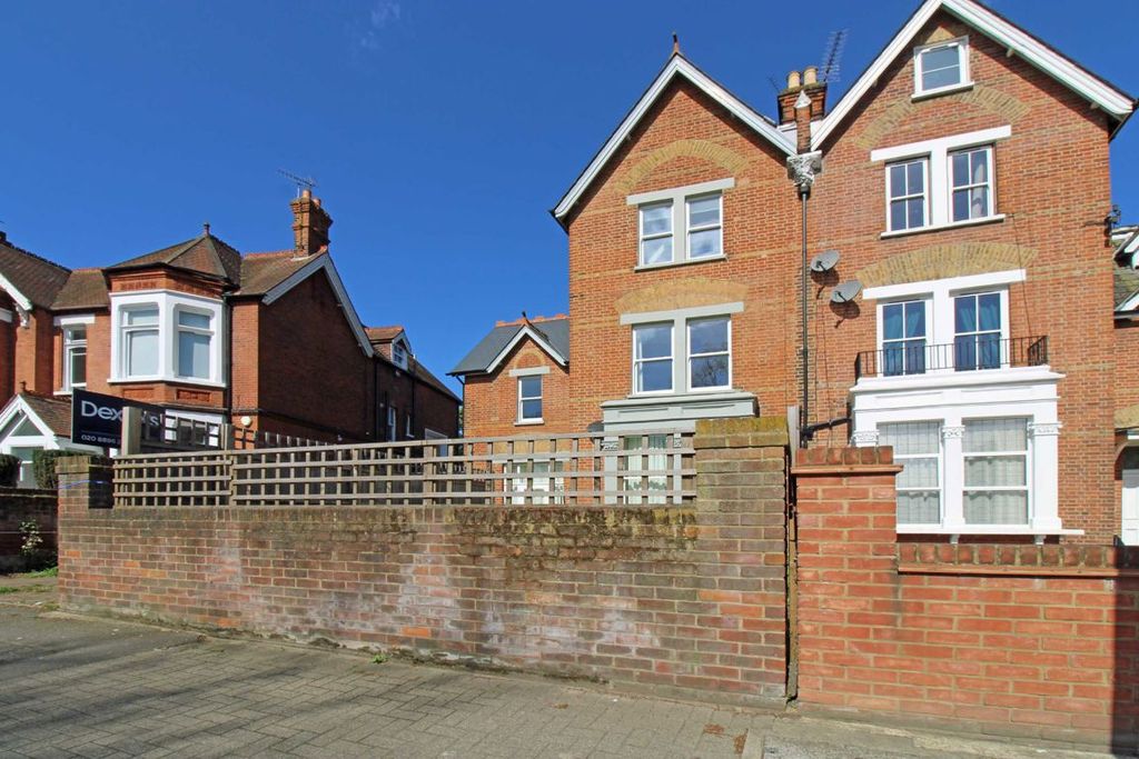 Property photo 1 of 6
