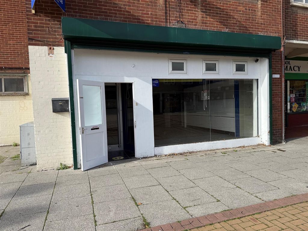 Property photo 1 of 13 Front Of Shop