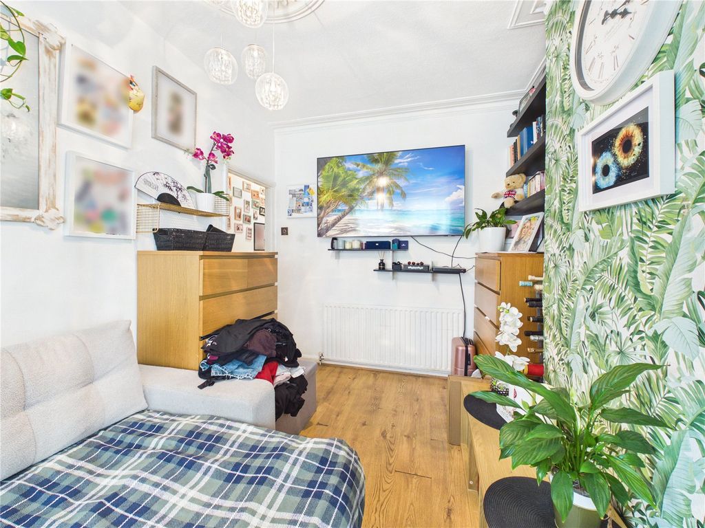Property photo 3 of 14 Picture No. 04
