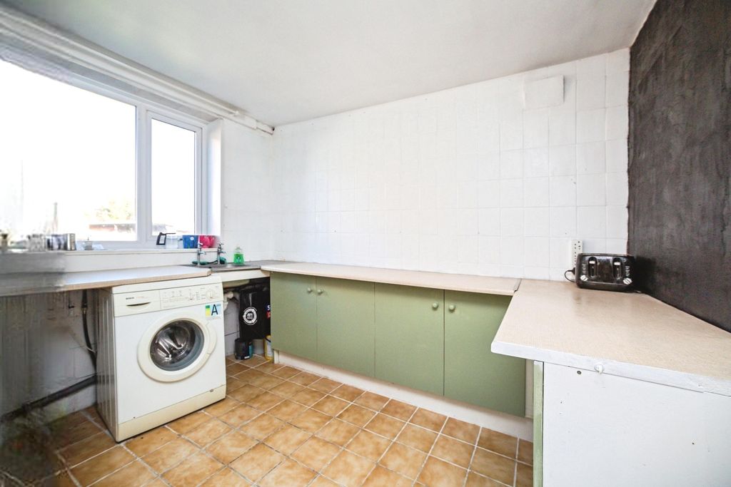 Property photo 3 of 33 Pbox-Img.Jpg