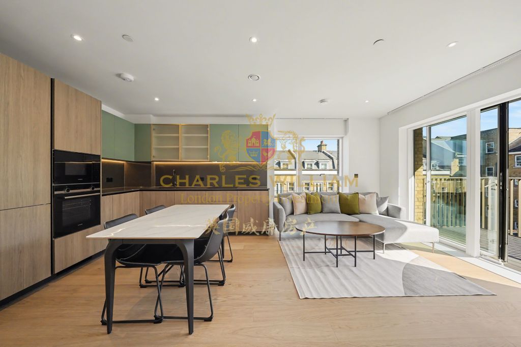 Property photo 2 of 12