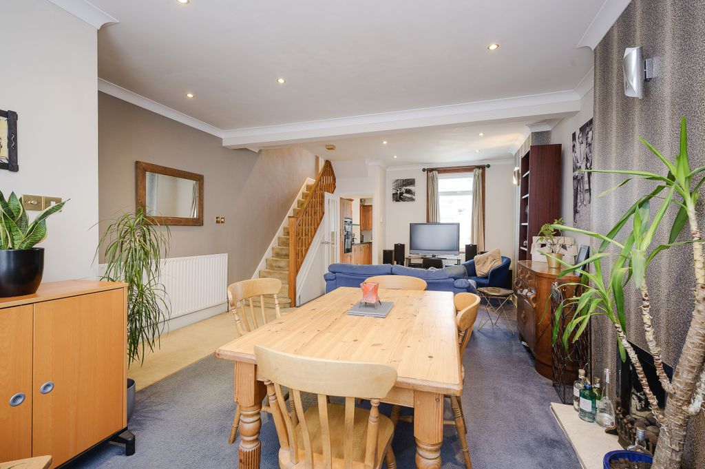 Property photo 3 of 15 Reception