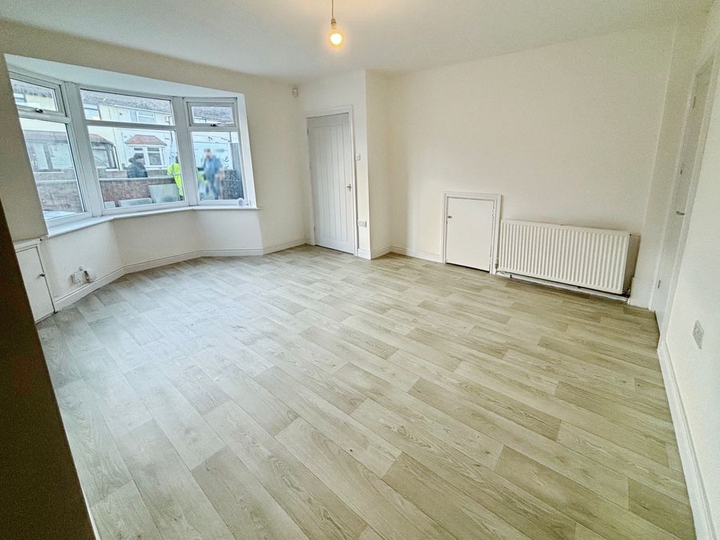 Property photo 3 of 18 2