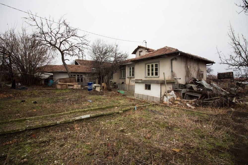 Property photo 1 of 33