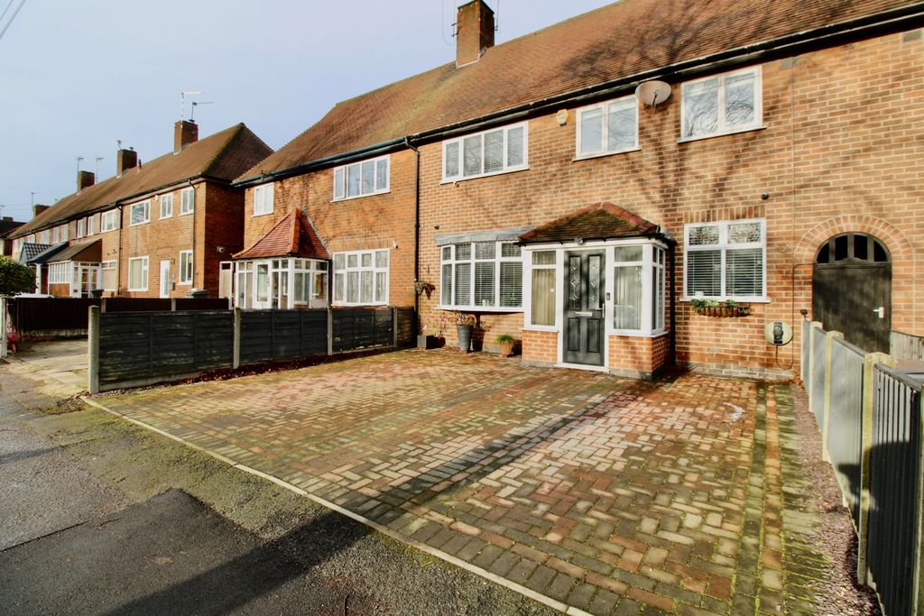 Property photo 1 of 15 Property Front