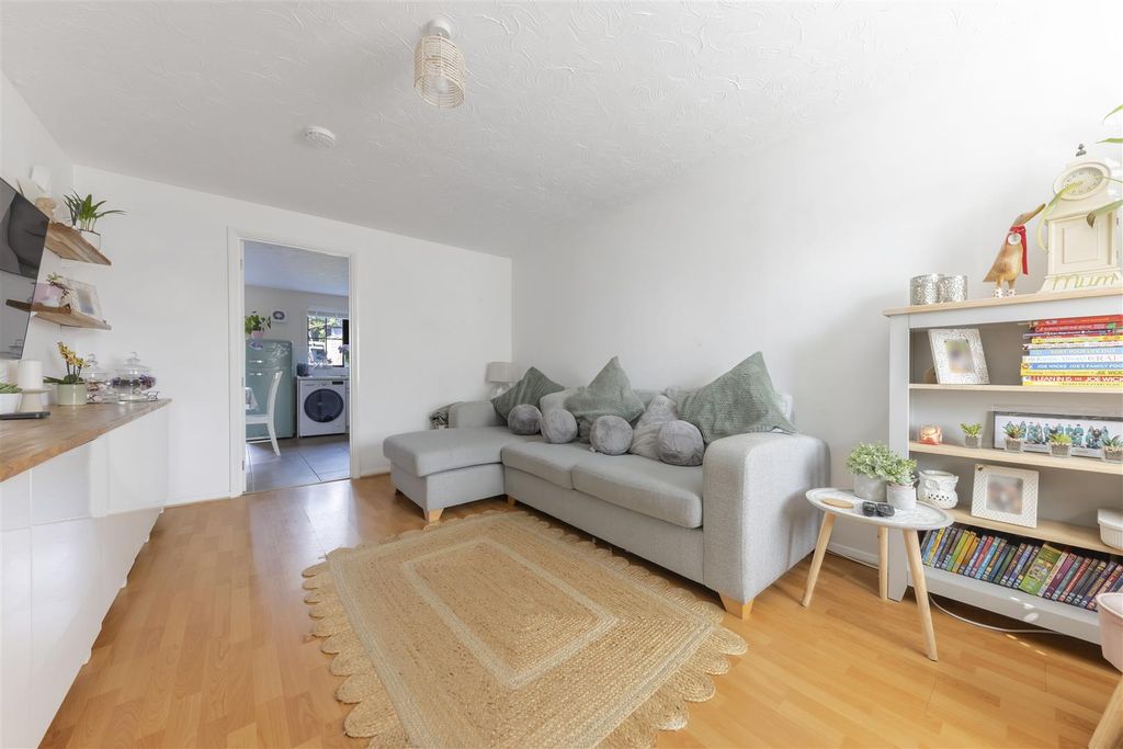 Property photo 3 of 18 Ba.Jpg