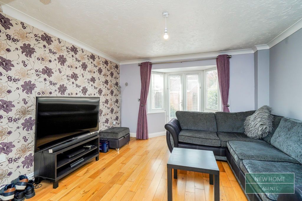 Property photo 2 of 17 Photo 8