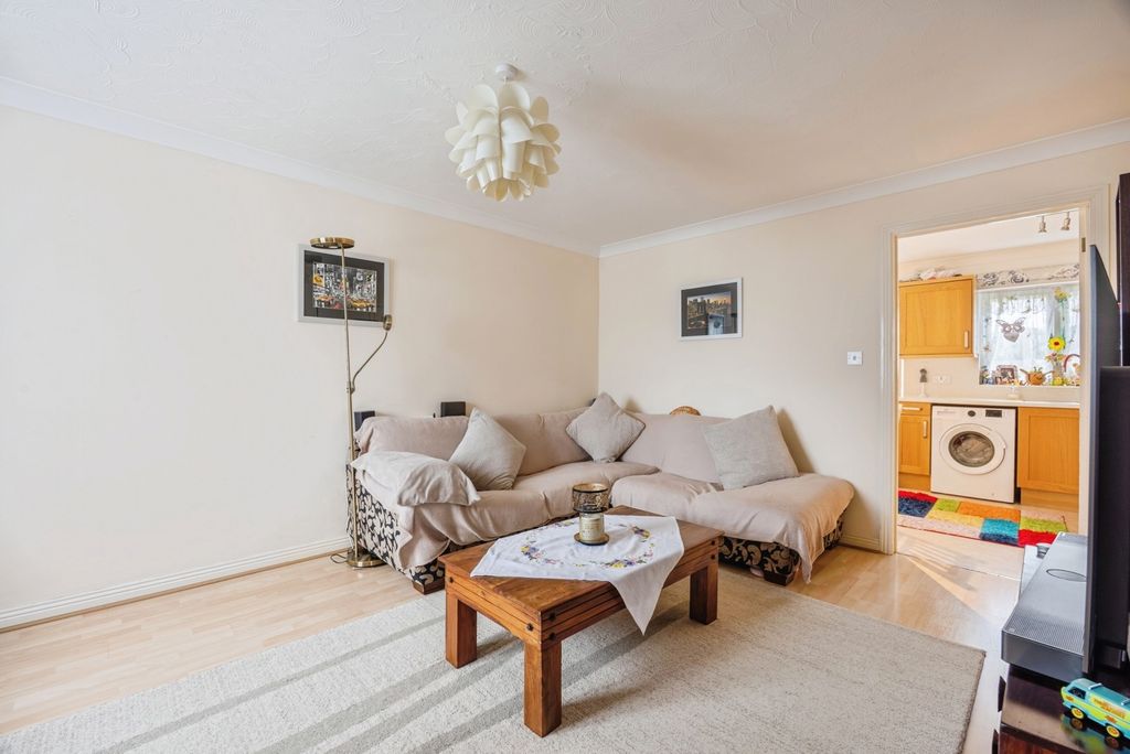 Property photo 3 of 21 Pbox-Img.Jpg