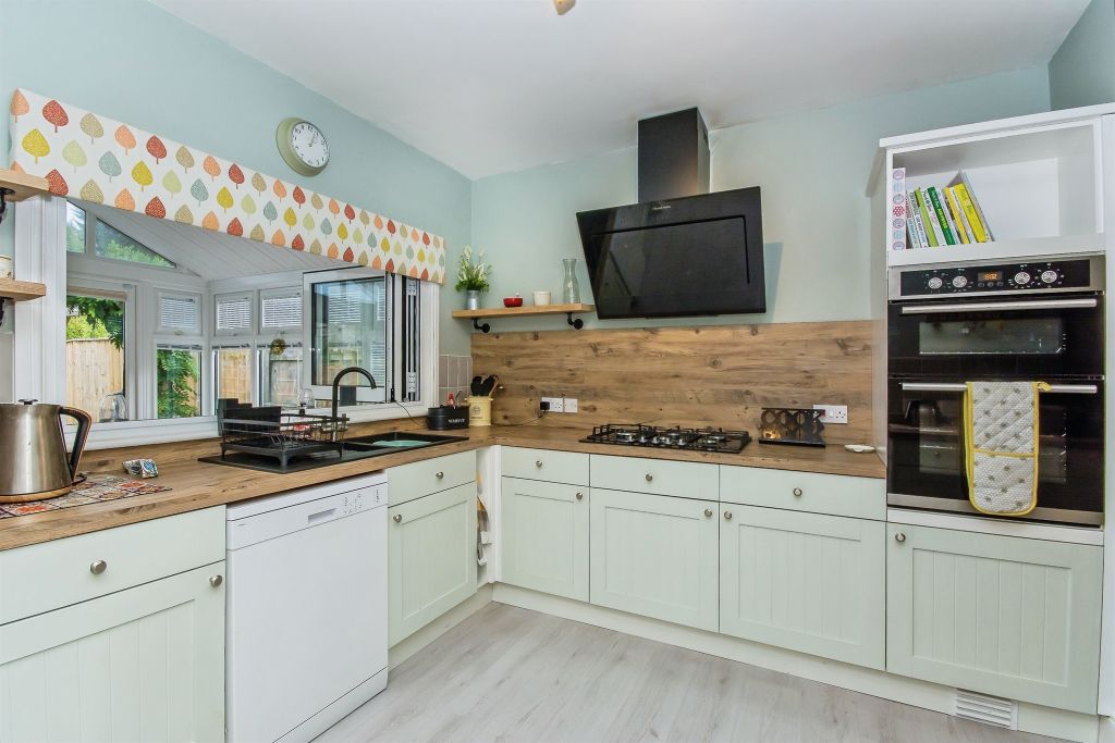 Property photo 3 of 17