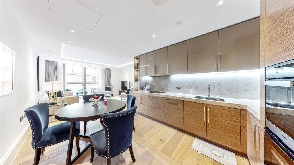 Property photo 3 of 11 Picture No. 14