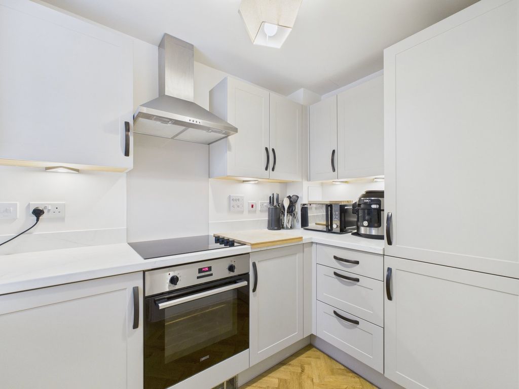 Property photo 2 of 25