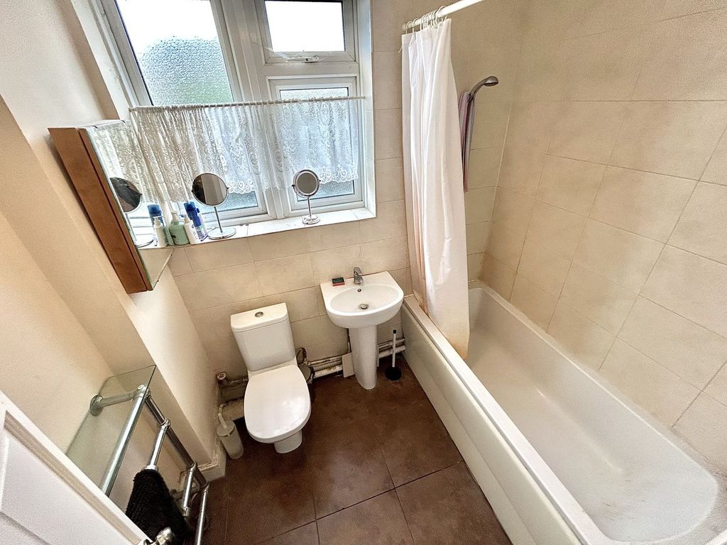 Property photo 3 of 3