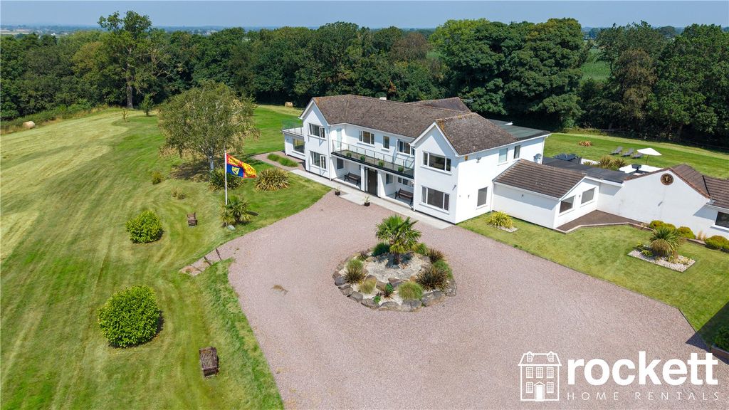 Property photo 3 of 65 Picture No. 62