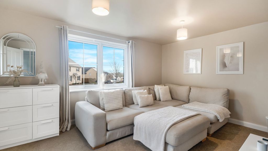 Property photo 2 of 13