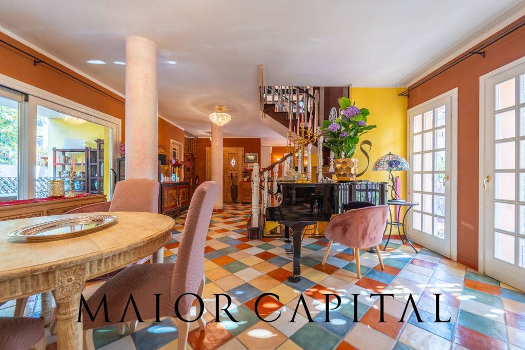 Property photo 1 of 42