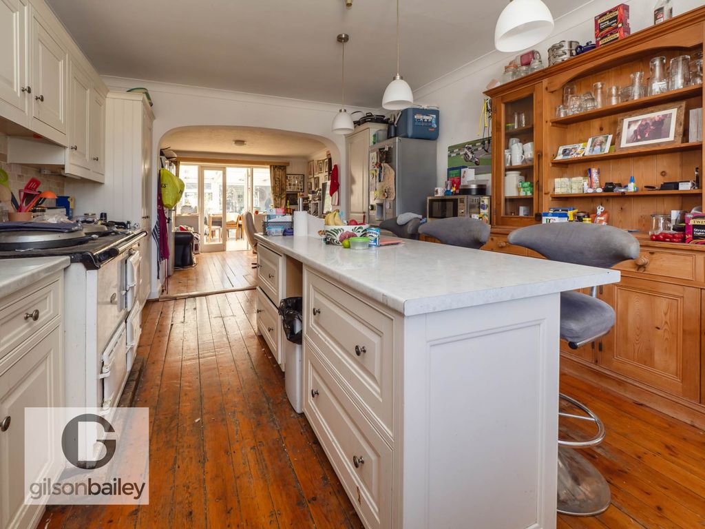 Property photo 3 of 39