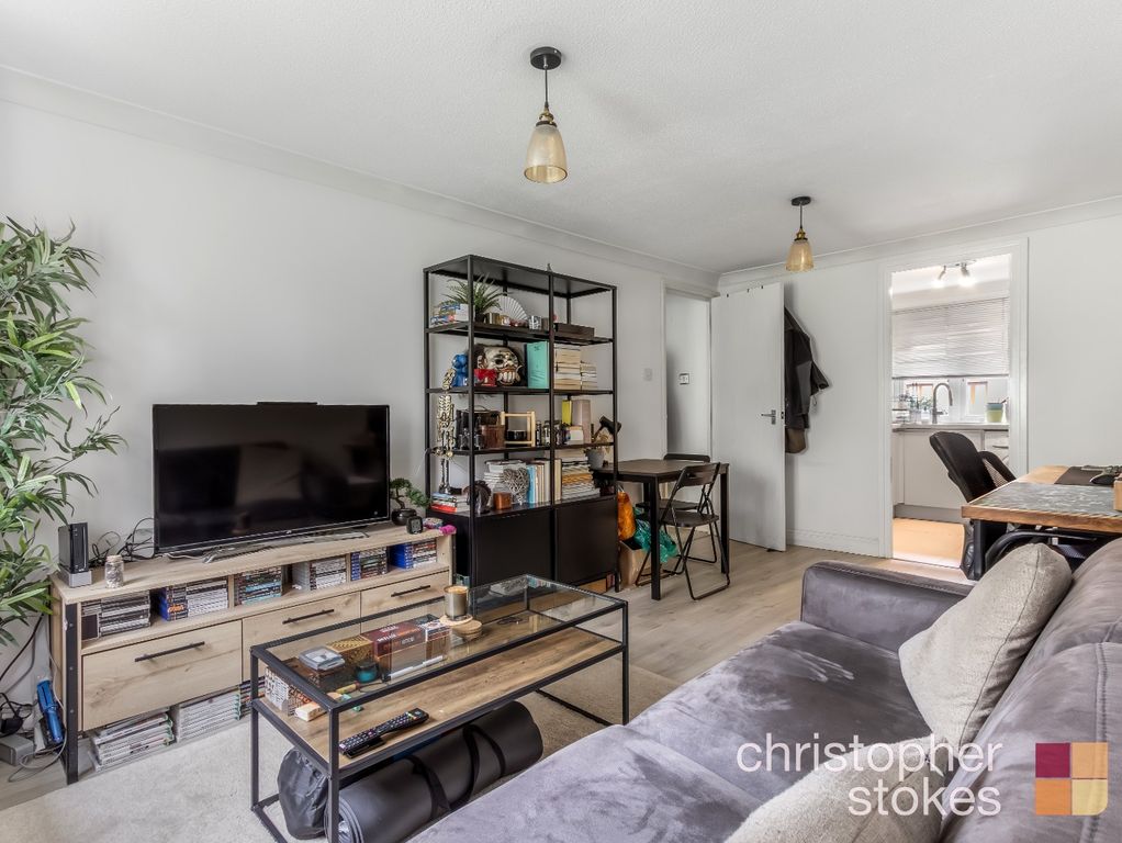 Property photo 3 of 14 4927384