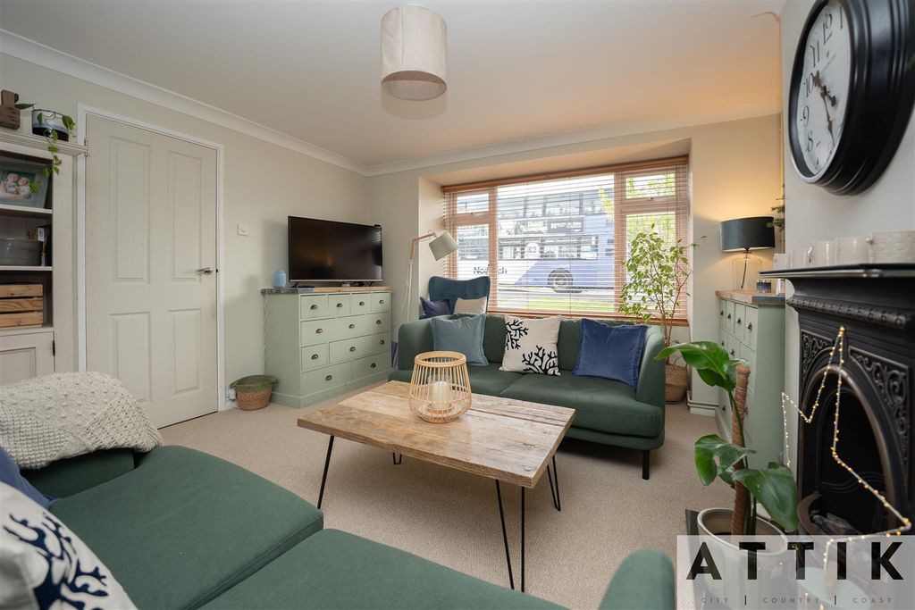 Additional image 11 of 4 bed semi-detached house for saleBedingfield Crescent, Halesworth IP19