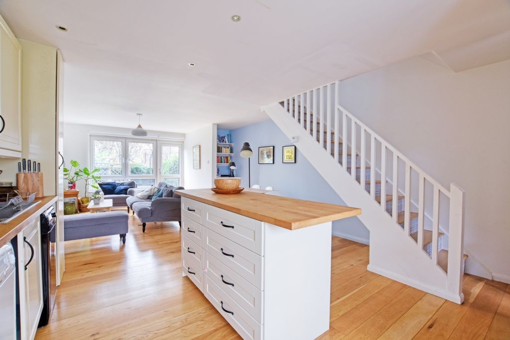 Property photo 1 of 8 Photo 2